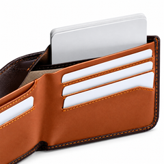 Men’s Classic Brown Leather Bifold Wallet with Contrast Stitching