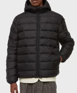 Mens-lightweight-Black-Puffer-Jacket-With-Hood